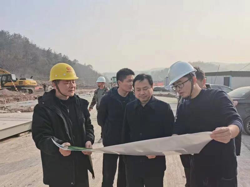 蘇昊督查國鑫建材機制砂項目建設(shè)